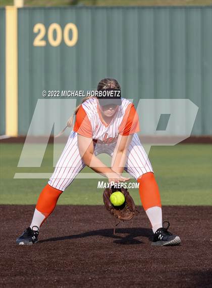 Thumbnail 2 in Rockwall vs. Rowlett (UIL 6A Bi-District) photogallery.