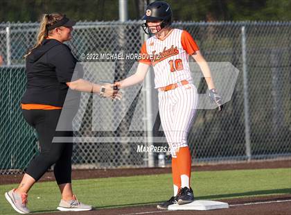 Thumbnail 3 in Rockwall vs. Rowlett (UIL 6A Bi-District) photogallery.