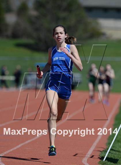 Thumbnail 1 in Carol Koszola Classic @ Lake Park photogallery.