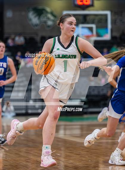 Thumbnail 2 in Richfield vs South Summit (UHSAA 3A Quarterfinal) photogallery.