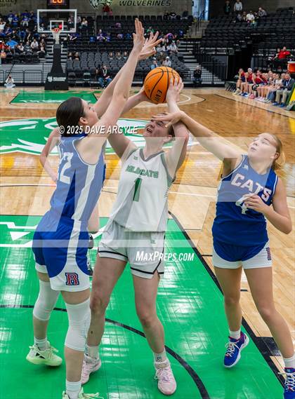 Thumbnail 1 in Richfield vs South Summit (UHSAA 3A Quarterfinal) photogallery.