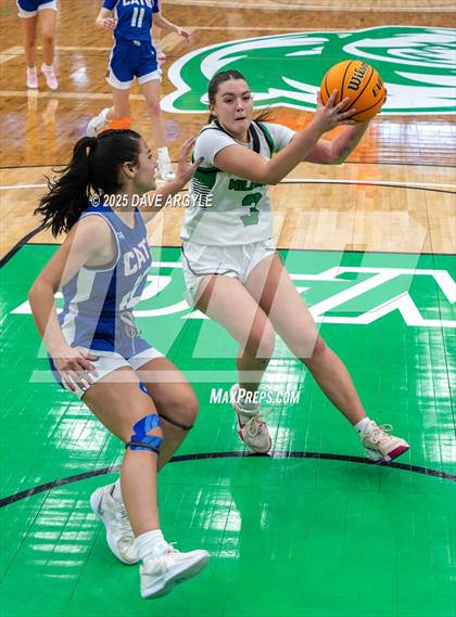Thumbnail 2 in Richfield vs South Summit (UHSAA 3A Quarterfinal) photogallery.
