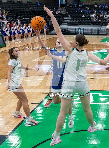 Thumbnail 3 in Richfield vs South Summit (UHSAA 3A Quarterfinal) photogallery.