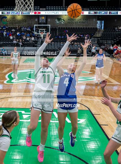 Thumbnail 3 in Richfield vs South Summit (UHSAA 3A Quarterfinal) photogallery.