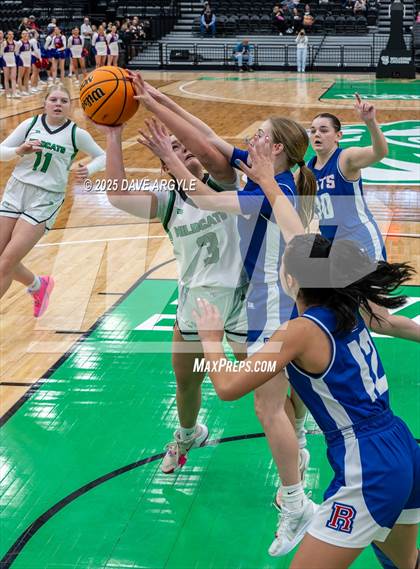 Thumbnail 2 in Richfield vs South Summit (UHSAA 3A Quarterfinal) photogallery.