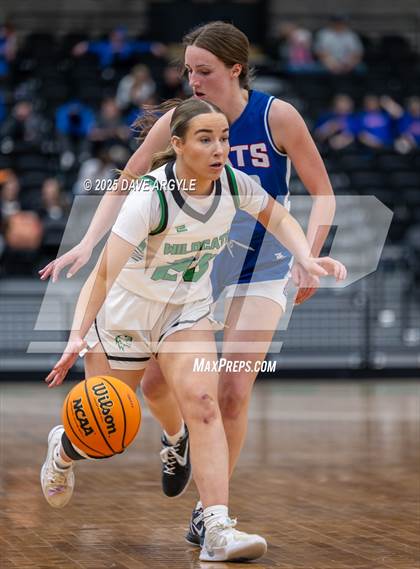 Thumbnail 2 in Richfield vs South Summit (UHSAA 3A Quarterfinal) photogallery.