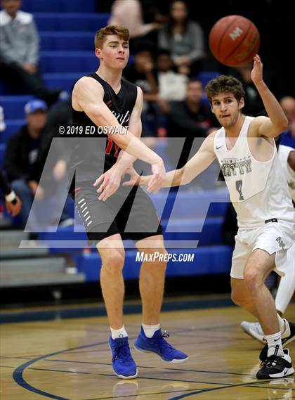 Thumbnail 1 in Campolindo vs. Archbishop Mitty (Nor Cal Tip Off Classic) photogallery.