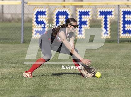 Thumbnail 1 in Central A & M vs. Villa Grove (IHSA 1A Regional Final) photogallery.