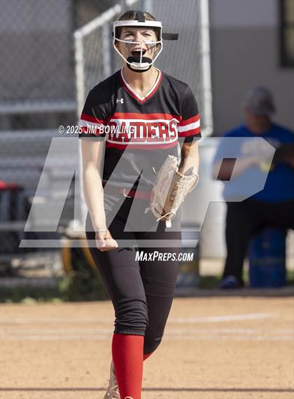 Thumbnail 1 in Central A & M vs. Villa Grove (IHSA 1A Regional Final) photogallery.