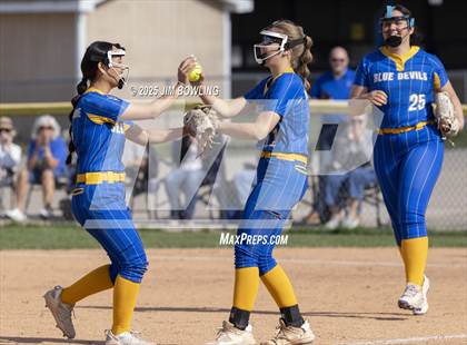 Thumbnail 3 in Central A & M vs. Villa Grove (IHSA 1A Regional Final) photogallery.