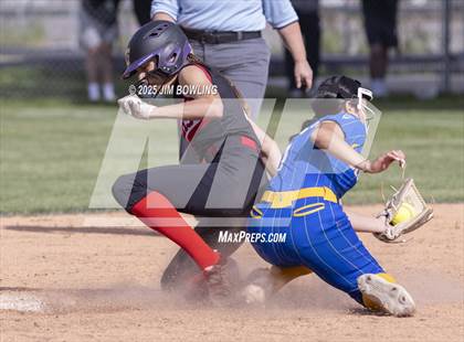 Thumbnail 2 in Central A & M vs. Villa Grove (IHSA 1A Regional Final) photogallery.
