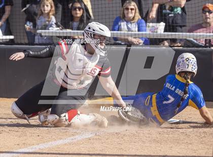Thumbnail 1 in Central A & M vs. Villa Grove (IHSA 1A Regional Final) photogallery.