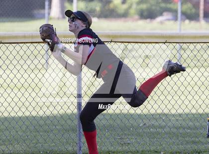 Thumbnail 1 in Central A & M vs. Villa Grove (IHSA 1A Regional Final) photogallery.
