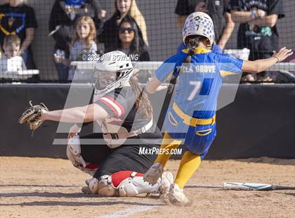 Thumbnail 3 in Central A & M vs. Villa Grove (IHSA 1A Regional Final) photogallery.
