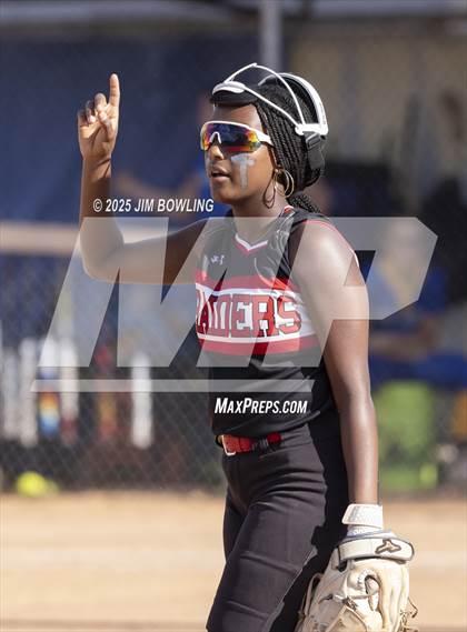 Thumbnail 3 in Central A & M vs. Villa Grove (IHSA 1A Regional Final) photogallery.