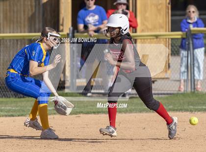 Thumbnail 1 in Central A & M vs. Villa Grove (IHSA 1A Regional Final) photogallery.