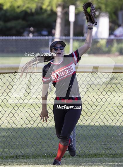 Thumbnail 2 in Central A & M vs. Villa Grove (IHSA 1A Regional Final) photogallery.