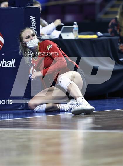 Thumbnail 2 in Mead vs Coronado (CHSAA 4A 1st Round) photogallery.