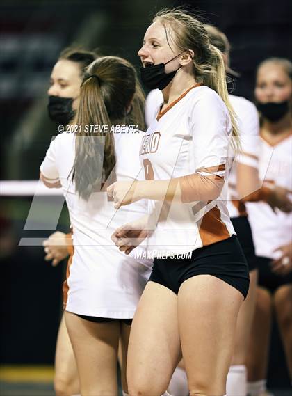 Thumbnail 2 in Mead vs Coronado (CHSAA 4A 1st Round) photogallery.