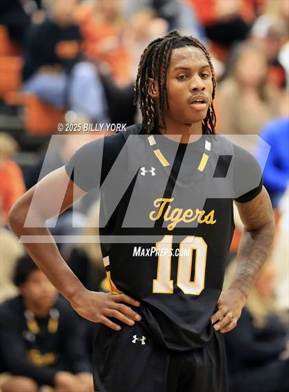 Thumbnail 1 in Grand Saline vs Malakoff photogallery.