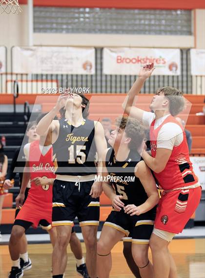 Thumbnail 1 in Grand Saline vs Malakoff photogallery.