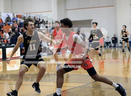 Thumbnail 2 in Grand Saline vs Malakoff photogallery.