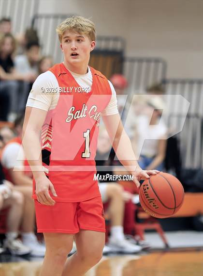 Thumbnail 1 in Grand Saline vs Malakoff photogallery.