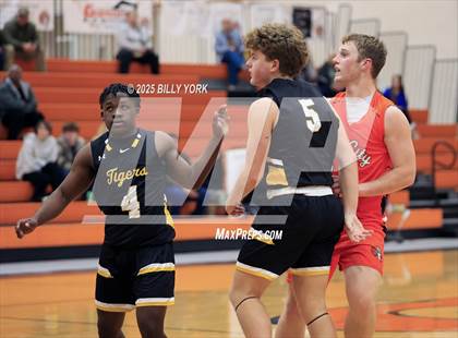Thumbnail 1 in Grand Saline vs Malakoff photogallery.