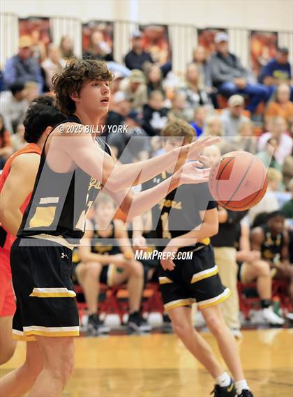 Thumbnail 1 in Grand Saline vs Malakoff photogallery.