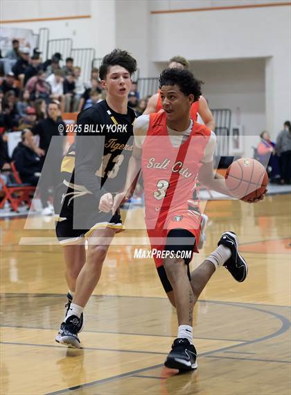 Thumbnail 2 in Grand Saline vs Malakoff photogallery.