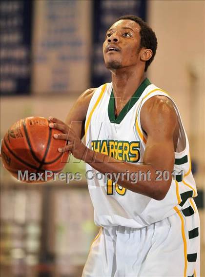 Thumbnail 2 in Moorpark vs. Edison (MaxPreps Holiday Classic) photogallery.