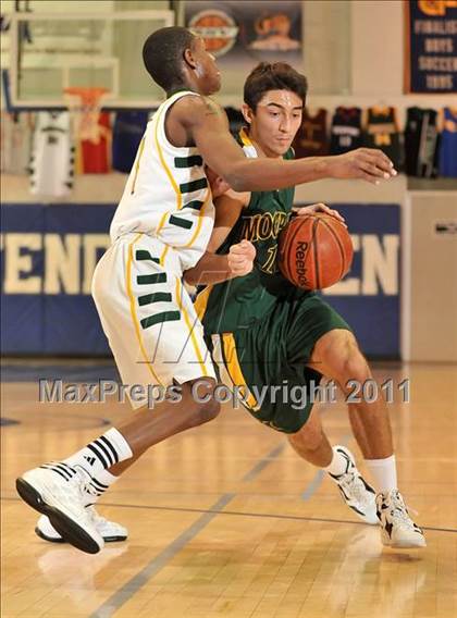 Thumbnail 1 in Moorpark vs. Edison (MaxPreps Holiday Classic) photogallery.