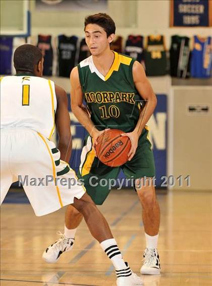 Thumbnail 3 in Moorpark vs. Edison (MaxPreps Holiday Classic) photogallery.