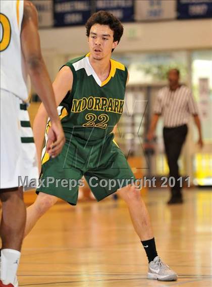 Thumbnail 2 in Moorpark vs. Edison (MaxPreps Holiday Classic) photogallery.