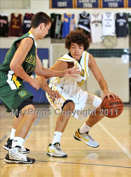 Thumbnail 2 in Moorpark vs. Edison (MaxPreps Holiday Classic) photogallery.