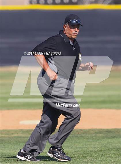 Thumbnail 1 in Golden Valley @ Saugus photogallery.