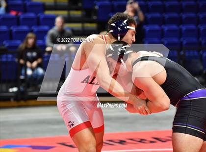Thumbnail 2 in UIL State Championships - 6A Finals photogallery.