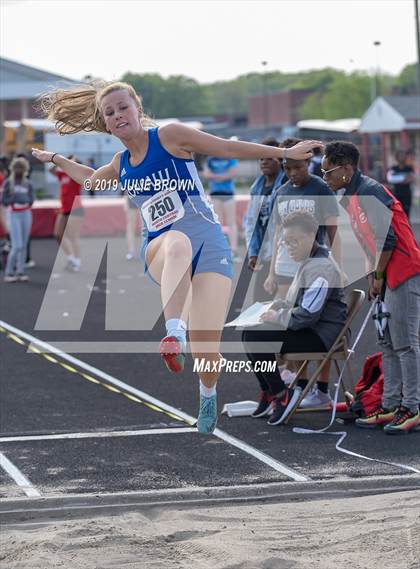 Thumbnail 3 in Marion County  Meet photogallery.