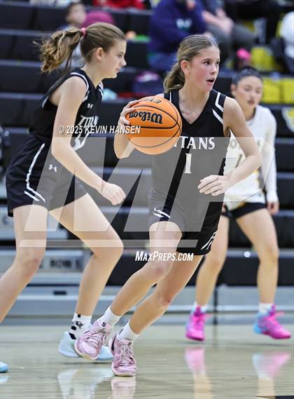 Thumbnail 3 in JV: Syracuse @ Roy photogallery.