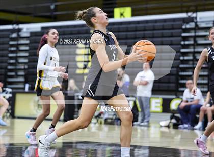 Thumbnail 2 in JV: Syracuse @ Roy photogallery.