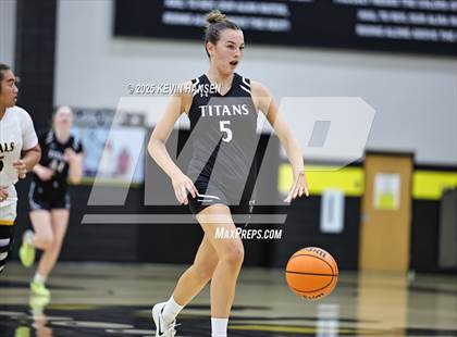 Thumbnail 3 in JV: Syracuse @ Roy photogallery.