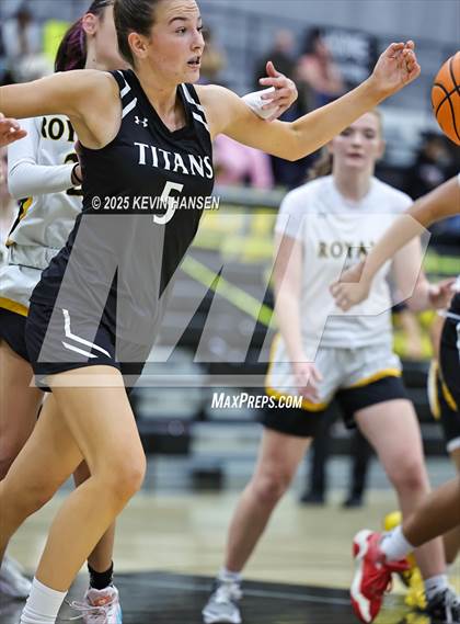 Thumbnail 1 in JV: Syracuse @ Roy photogallery.