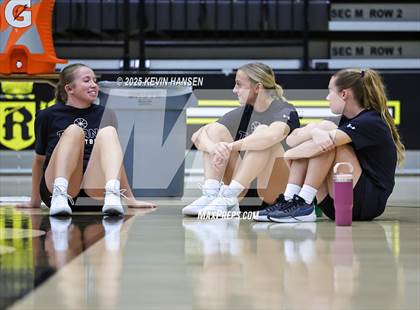 Thumbnail 1 in JV: Syracuse @ Roy photogallery.