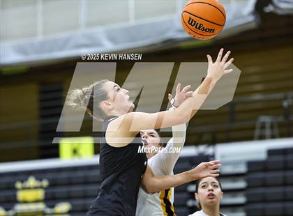 Thumbnail 2 in JV: Syracuse @ Roy photogallery.