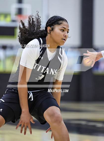 Thumbnail 1 in JV: Syracuse @ Roy photogallery.