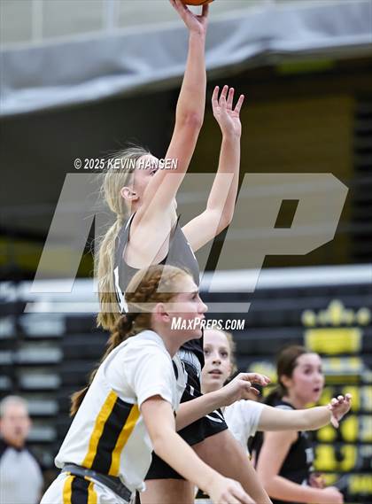 Thumbnail 1 in JV: Syracuse @ Roy photogallery.