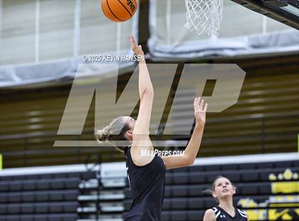 Thumbnail 3 in JV: Syracuse @ Roy photogallery.