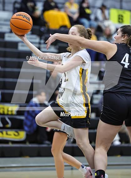 Thumbnail 3 in JV: Syracuse @ Roy photogallery.