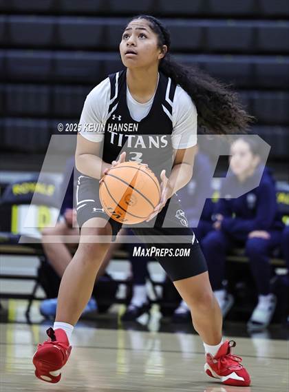 Thumbnail 3 in JV: Syracuse @ Roy photogallery.