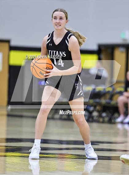 Thumbnail 2 in JV: Syracuse @ Roy photogallery.